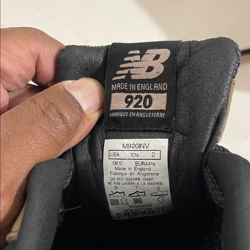 New Balance Men's Black and Tan Sneakers - Picture 7 of 7